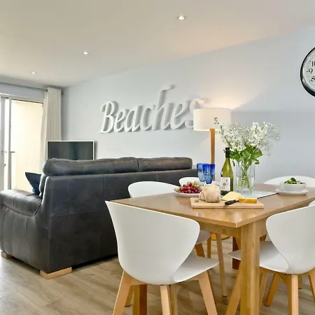Apartment Beaches At Bredon Court